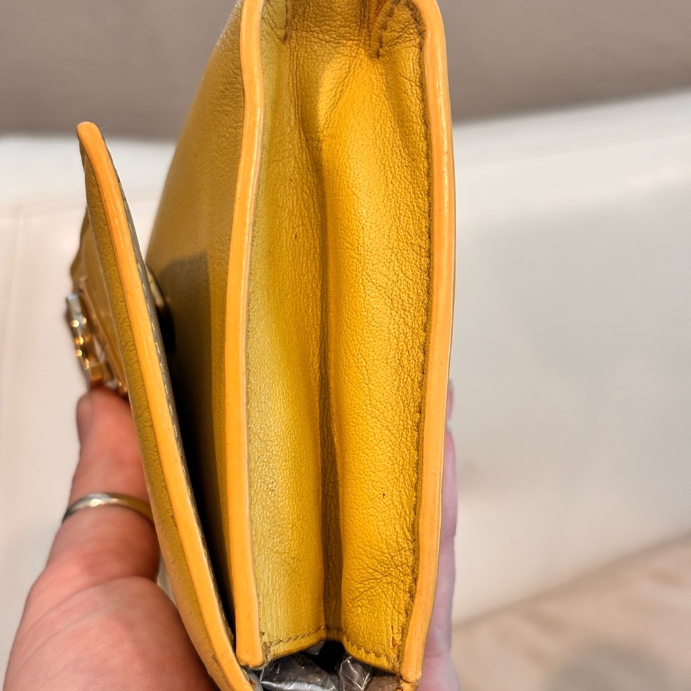 Salvatore Ferragamo Gancini Yellow Leather Flap Chain Shoulder / Crossbody Bag - Picture 5 of 15